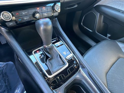 Used 2024 Jeep Compass Latitude image 29