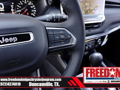 New 2026 Jeep Compass Latitude image 26