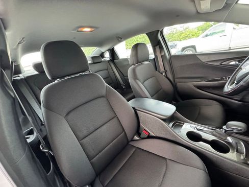 Used 2023 Chevrolet Malibu LS FWD image 18