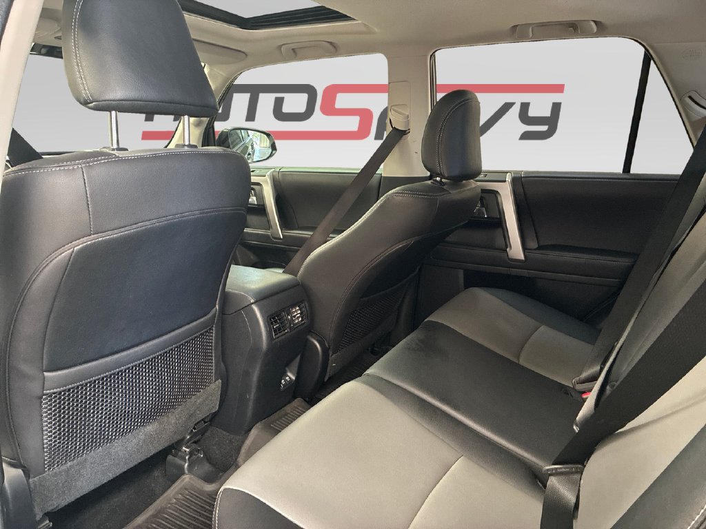 Used 2022 Toyota 4Runner SR5 Premium w/ Moonroof Package RWD image 17