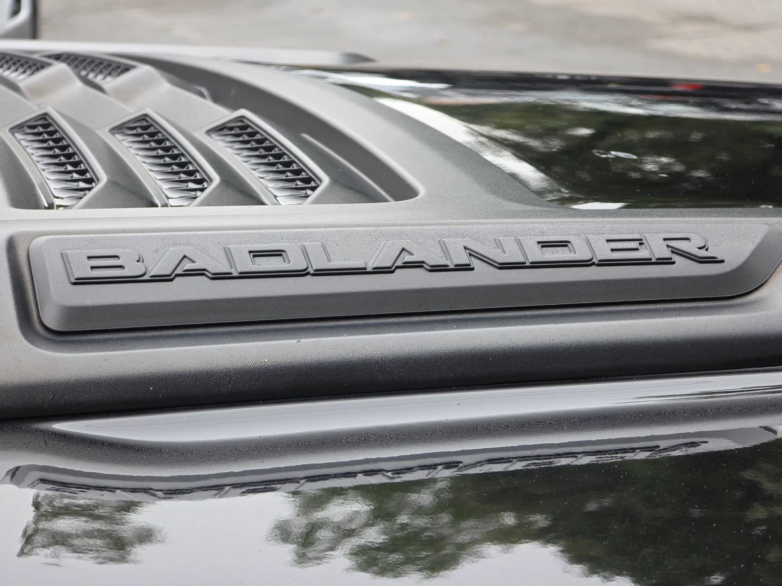 Used 2024 RAM 1500 Laramie AWD/4WD image 41