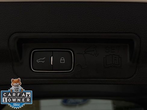 Used 2021 Ford Explorer XLT w/ Equipment Group 202A RWD image 26