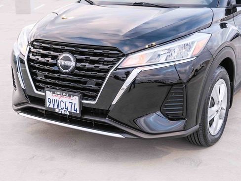Used 2025 Nissan Kicks Play S FWD image 11