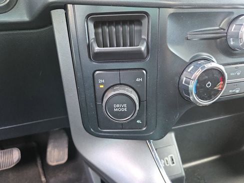 Used 2025 Ford F150 XLT w/ Equipment Group 301A Standard AWD/4WD image 18