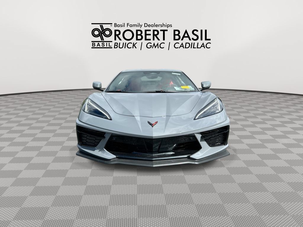 Used 2025 Chevrolet Corvette Stingray Preferred Cpe w/ Z51 Performance Package RWD image 3
