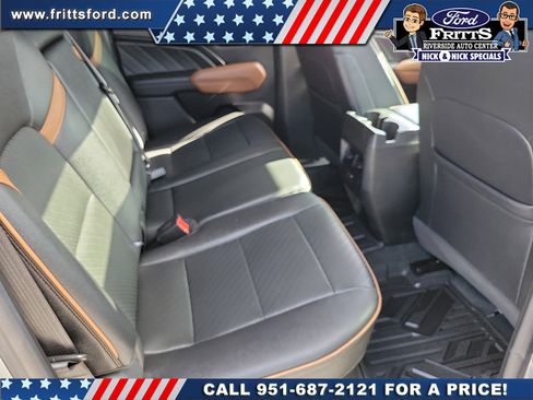 Used 2023 GMC Canyon AT4 w/ AT4 Premium Package image 16