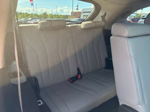 Used 2023 Acura MDX SH-AWD w/ Advance Package image 16