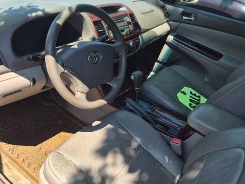 Used 2005 Toyota Camry LE FWD image 7