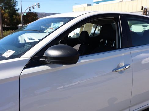 Certified 2025 Nissan Altima 2.5 S image 12