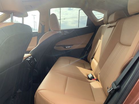 Certified 2025 Lexus NX 250 FWD w/ Towing Package (2000 Lbs) image 32