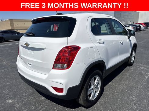 Used 2017 Chevrolet Trax LS AWD/4WD image 28