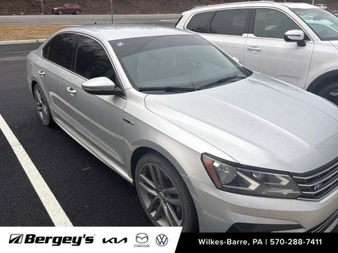 Used 2017 Volkswagen Passat 1.8T R-Line image 5