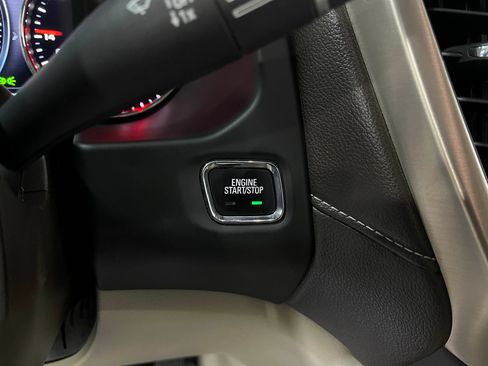Used 2019 GMC Acadia Denali FWD image 20