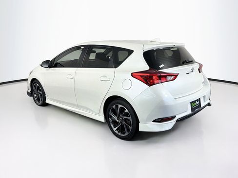 Used 2018 Toyota Corolla iM FWD image 5