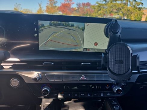 Used 2023 Kia Telluride S image 30