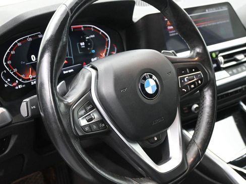 Used 2019 BMW 330i xDrive Sedan w/ Premium Package AWD/4WD image 5