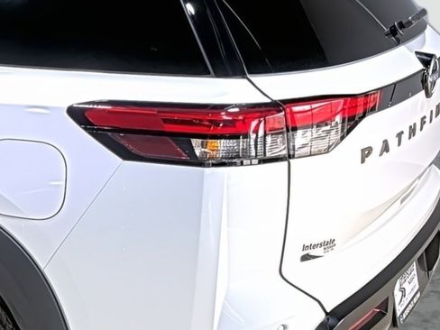 New 2026 Nissan Pathfinder SV image 10