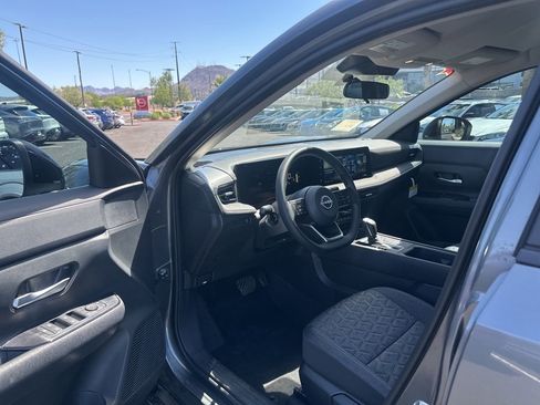 Used 2026 Nissan Kicks SV image 11