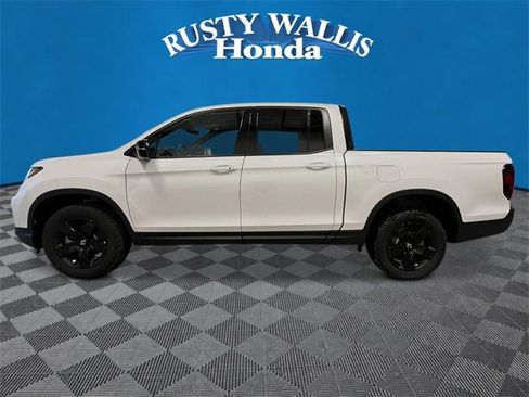 New 2026 Honda Ridgeline Black Edition image 6