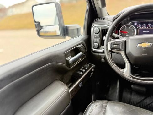 Used 2020 Chevrolet Silverado 2500 LTZ w/ LTZ Plus Package image 24