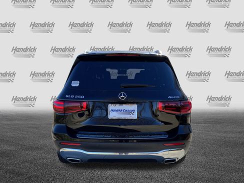 Certified 2025 Mercedes-Benz GLB 250 4MATIC image 8