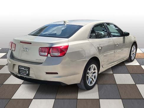 Used 2015 Chevrolet Malibu LT w/ Power Convenience Package image 6