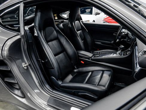 Used 2022 Porsche 718 Cayman image 40