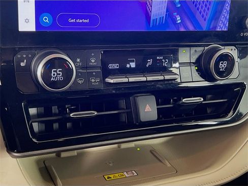 Used 2023 Toyota Highlander XLE image 15