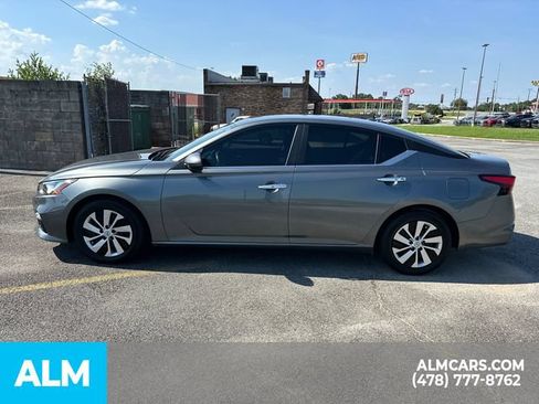Used 2019 Nissan Altima 2.5 S FWD image 9