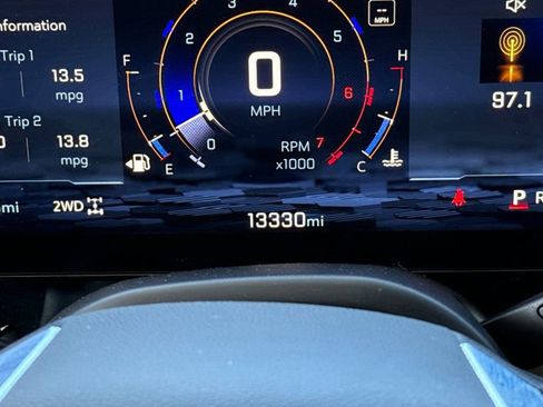 Used 2025 Chevrolet Suburban RST image 40