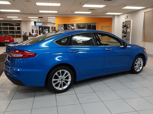 Used 2019 Ford Fusion Energi Titanium image 10