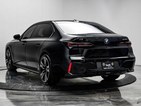 Used 2025 BMW i7 xDrive60 w/ Executive Package AWD/4WD image 11