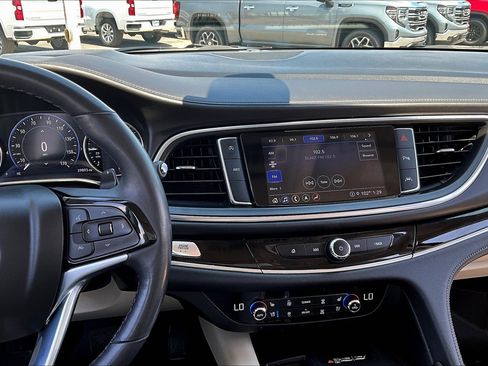 Used 2023 Buick Enclave Avenir image 6
