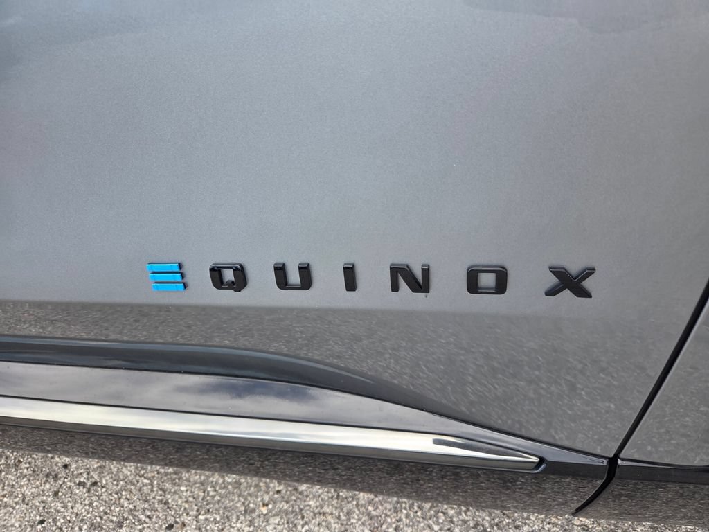 Certified 2024 Chevrolet Equinox EV RS FWD image 4