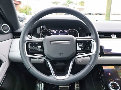 Used 2023 Land Rover Range Rover Evoque R-Dynamic SE AWD/4WD image 33
