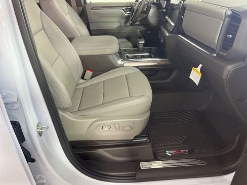 New 2026 Chevrolet Silverado 1500 LTZ image 15
