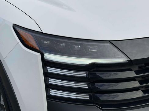 Certified 2025 Nissan Kicks SV image 10