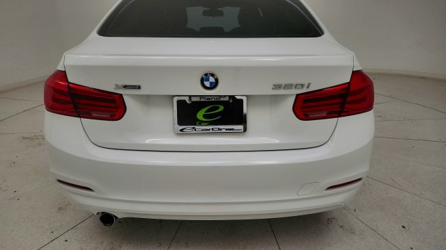 Used 2018 BMW 320i xDrive Sedan AWD/4WD image 27