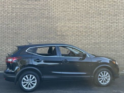 Used 2022 Nissan Rogue Sport S image 7