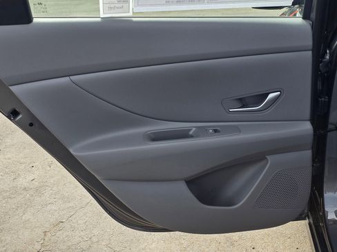 New 2026 Hyundai Elantra SE FWD image 13