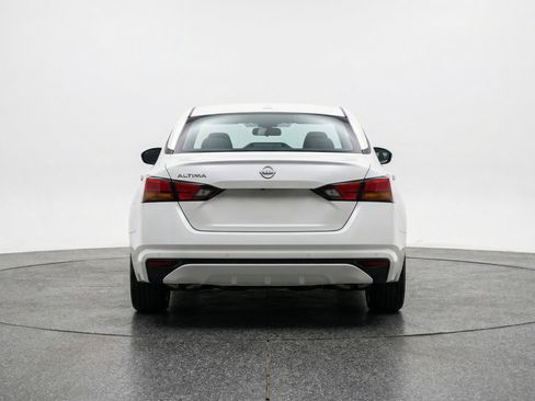 Used 2025 Nissan Altima 2.5 SV image 7