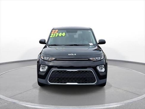 Used 2022 Kia Soul LX image 3