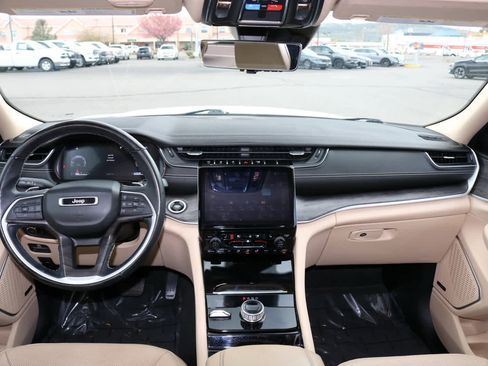 Used 2021 Jeep Grand Cherokee L Limited w/ Luxury Tech Group II image 14