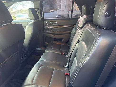 Used 2018 Ford Explorer Limited image 15
