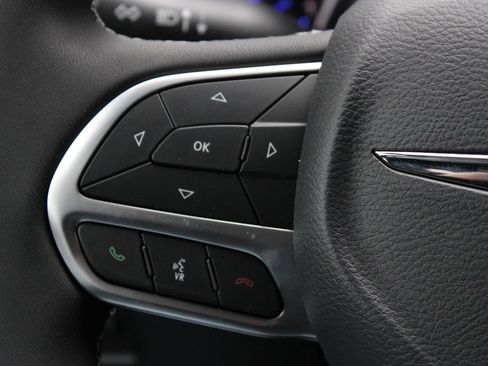 New 2026 Chrysler Pacifica Select image 18