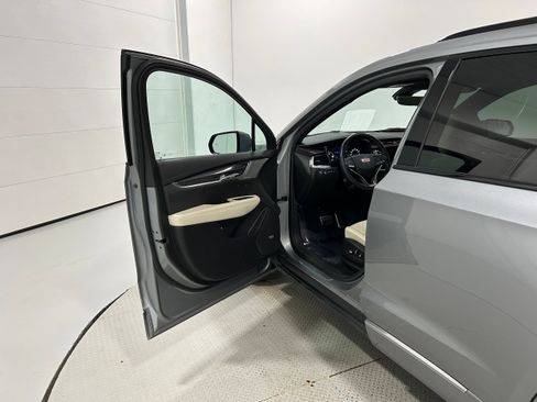 Used 2024 Cadillac XT6 Sport w/ Technology Package AWD/4WD image 22