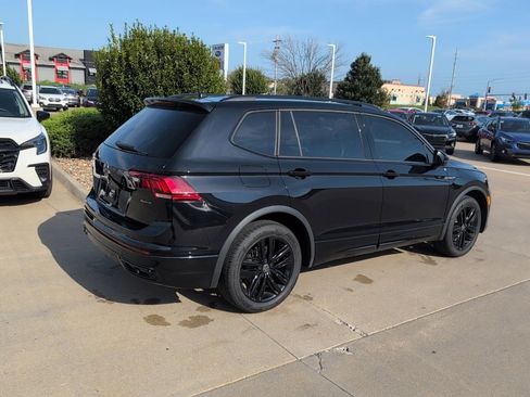 Used 2022 Volkswagen Tiguan SE R-Line image 7