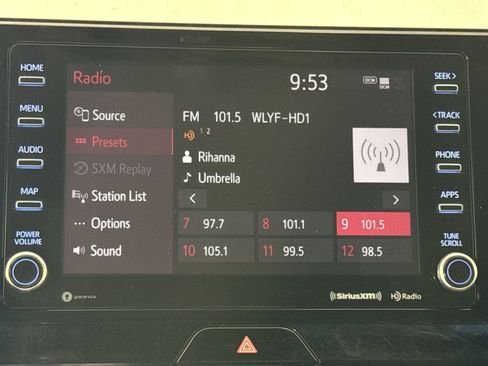 Used 2022 Toyota Venza LE image 22