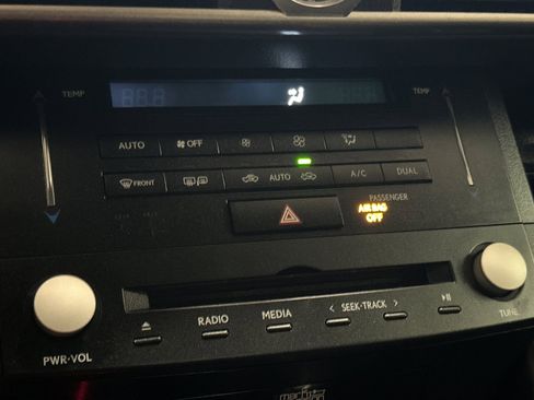 Used 2018 Lexus RC 350 image 17