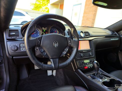 Used 2016 Maserati GranTurismo Sport RWD image 14